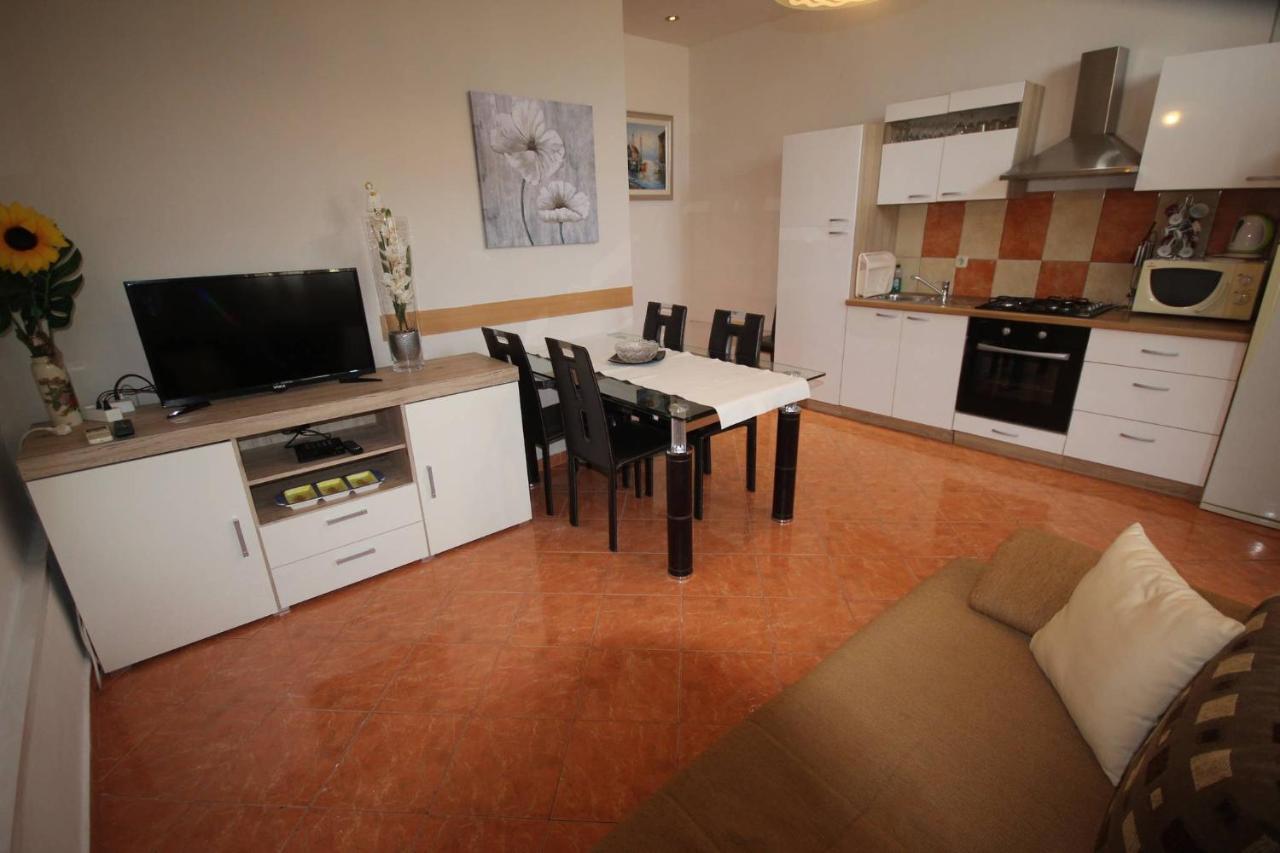 Family Apartment Mirela Borik Zadar Exterior foto
